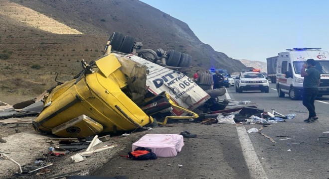  Sakaltutan’da feci kaza: 4 ölü, 2 yaralı